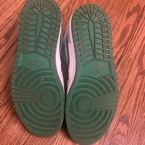 Air Jordan 1 Mid SE 'Grey Pine Green' Size 11 - Picture 4 of 4